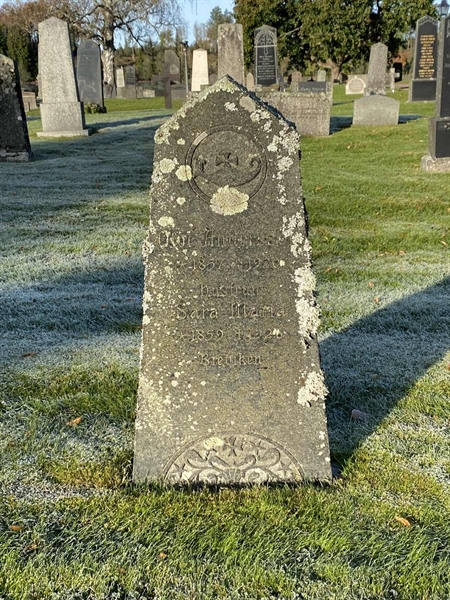 Grave number: 4 Ga 01    12
