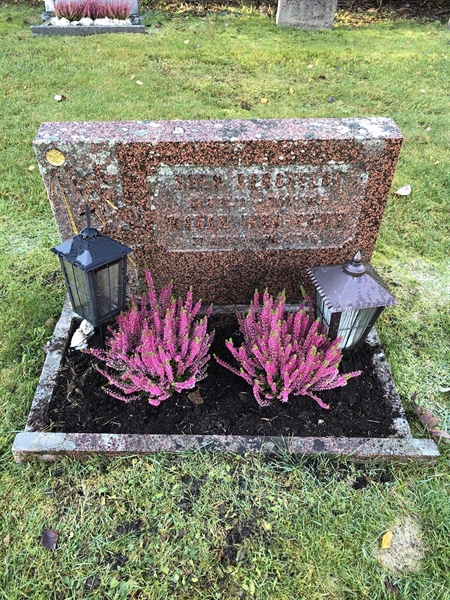 Grave number: 1 B1    60-61