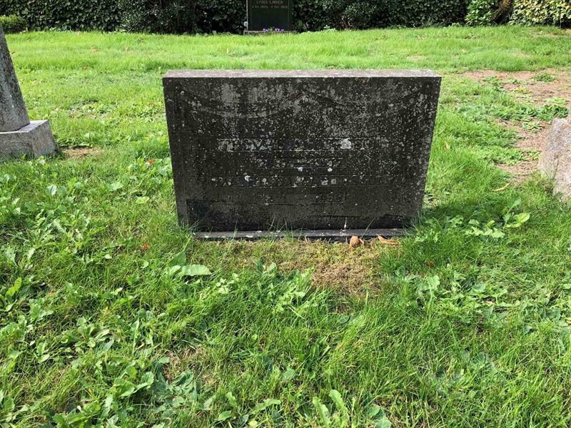 Grave number: AK 03    26, 27