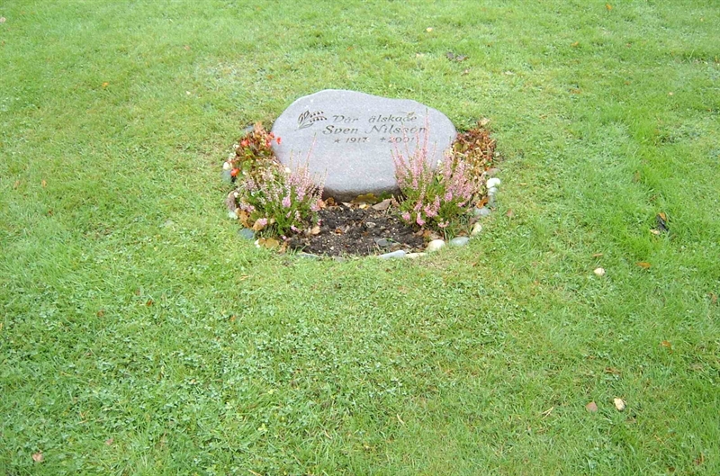 Grave number: VI K    36