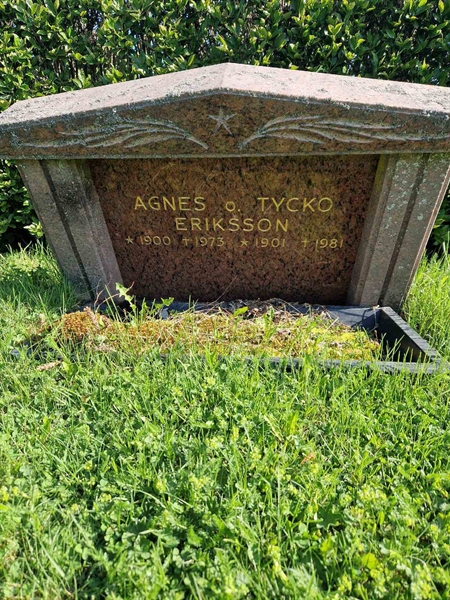 Grave number: 501 24 4795-4797
