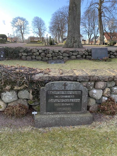 Grave number: SÖ F    68, 69
