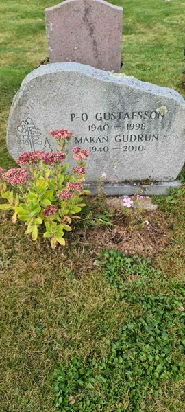 Grave number: M 16  107