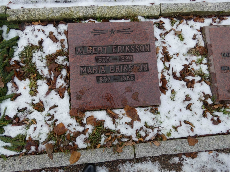 Grave number: TR U2    27