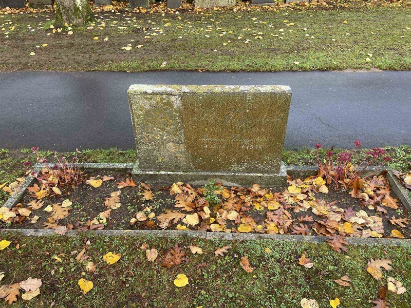Grave number: VV 4     9