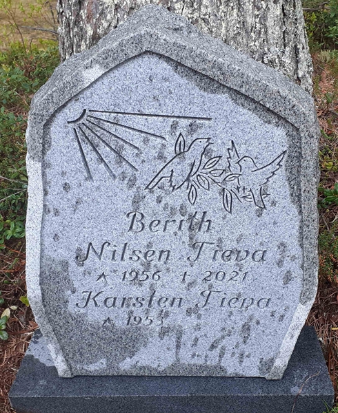 Grave number: 3 U2    01