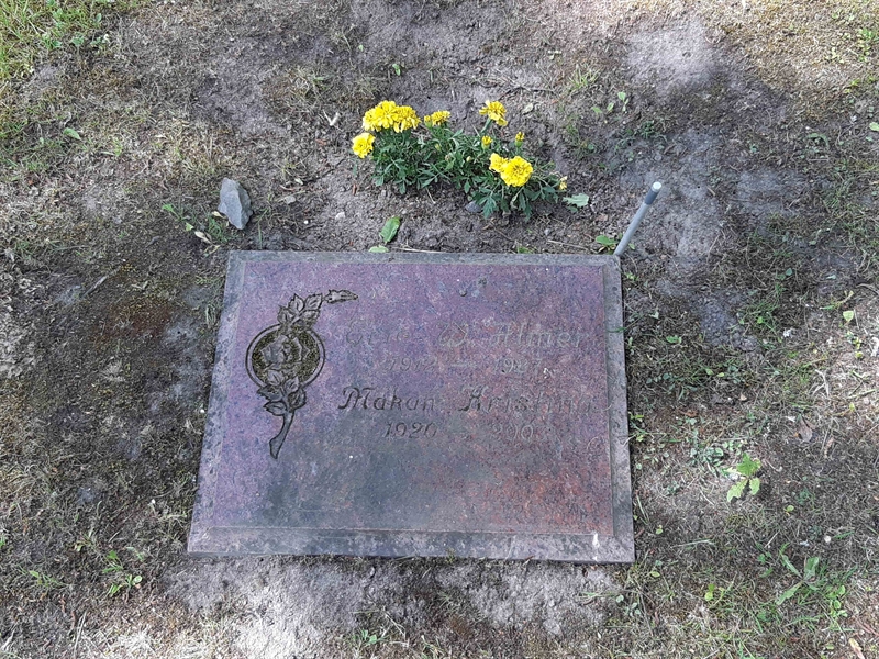 Grave number: KA 15    92