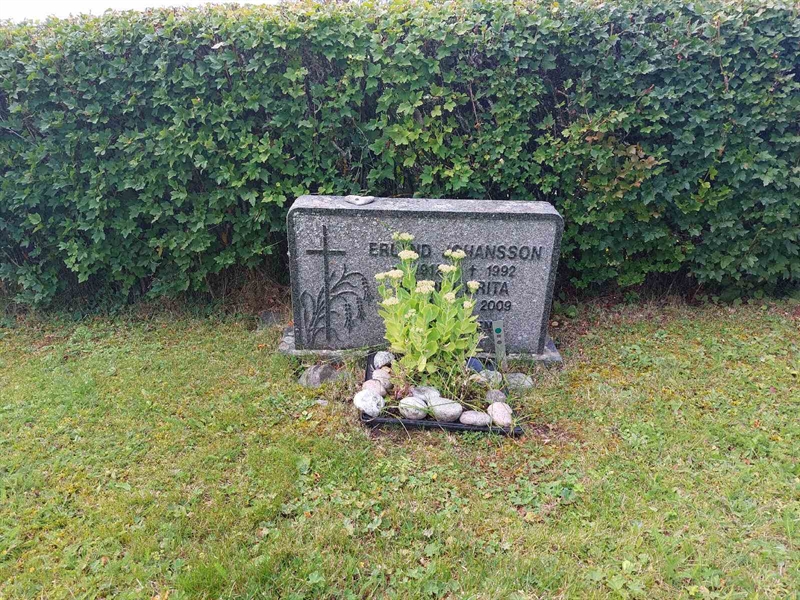 Grave number: K K   157, 158
