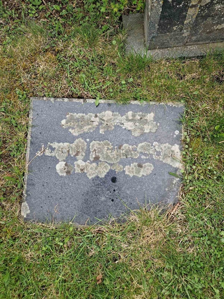 Grave number: 501 07 814-816