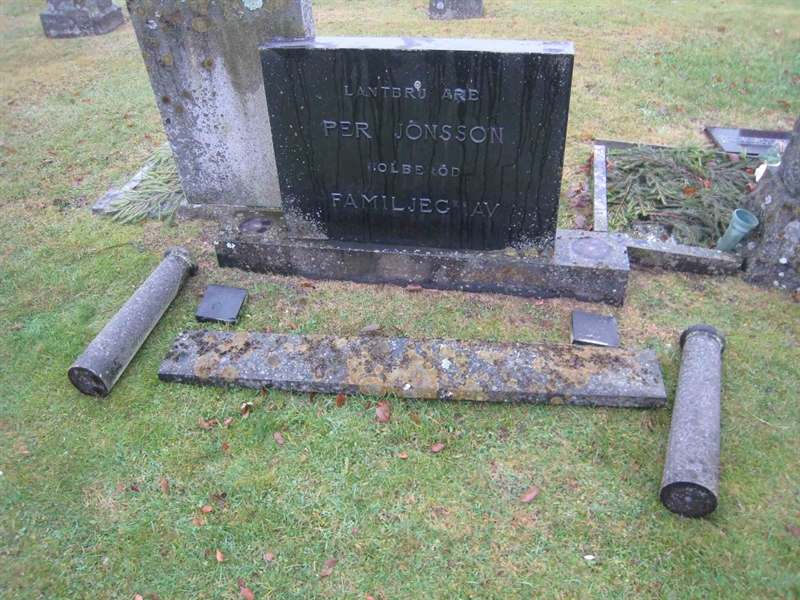 Grave number: VM E    11, 12, 13