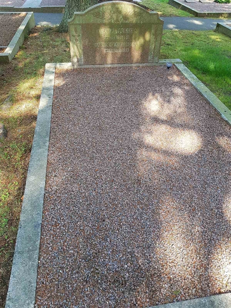 Grave number: 01   679