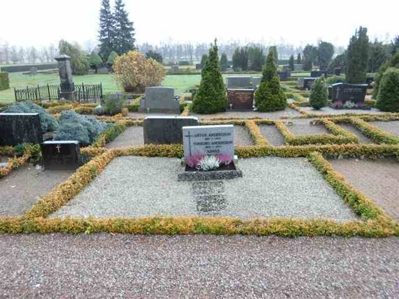 Grave number: VK 1   608-609