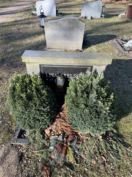 Grave number: VV 1   179, 180