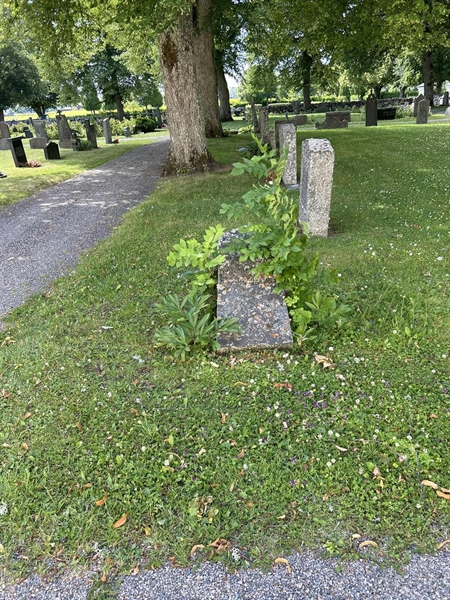 Grave number: 2 G  689-690