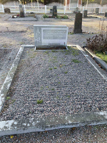 Grave number: 2 06   147B