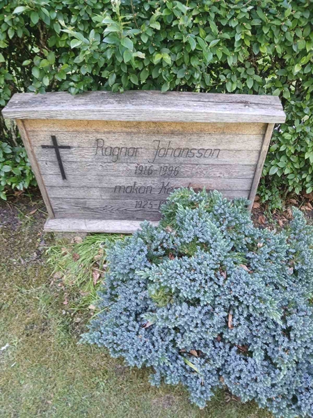 Grave number: Ho E 273-274