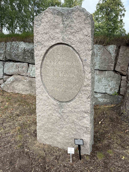 Grave number: 003 B     5