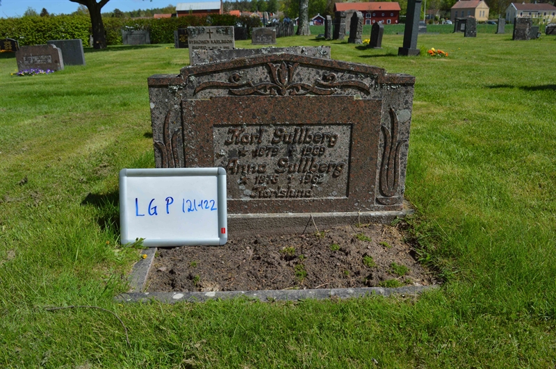 Grave number: LG P   121, 122