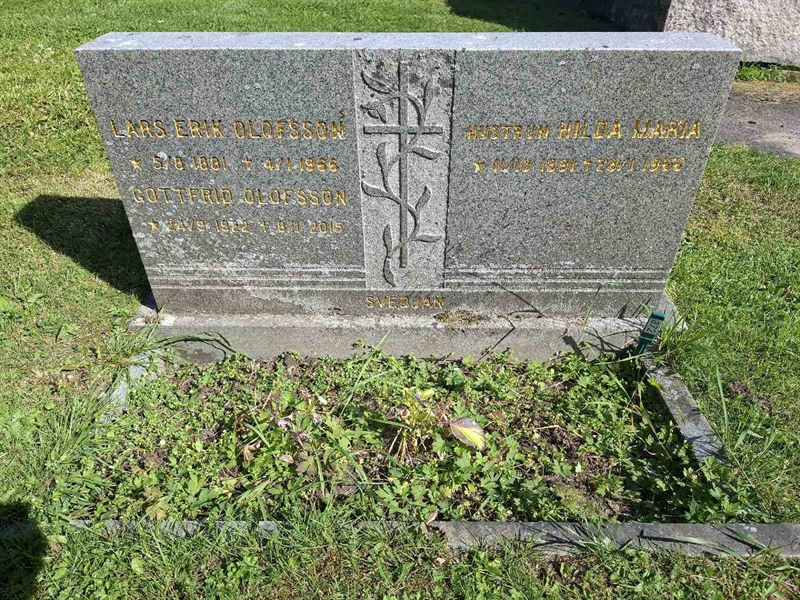 Grave number: 001 2   872