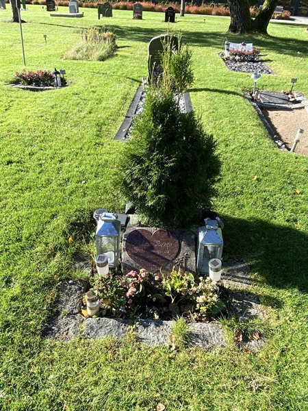 Grave number: 2 H    48