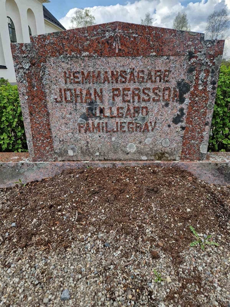 Grave number: 501 06 799-801