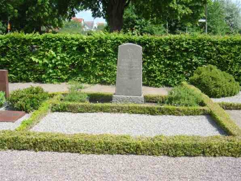 Grave number: FJ N 2B    23,   25