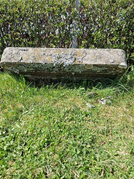 Grave number: 501 08 1128-1130