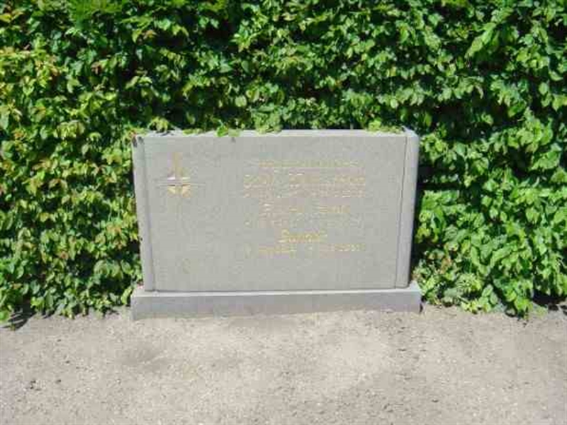 Grave number: FJ N 2N    10-12