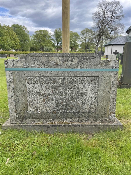 Hautatunnus: SU 03 092, 093