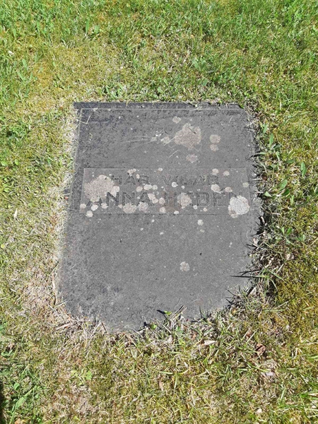 Grave number: 2 G    11-14