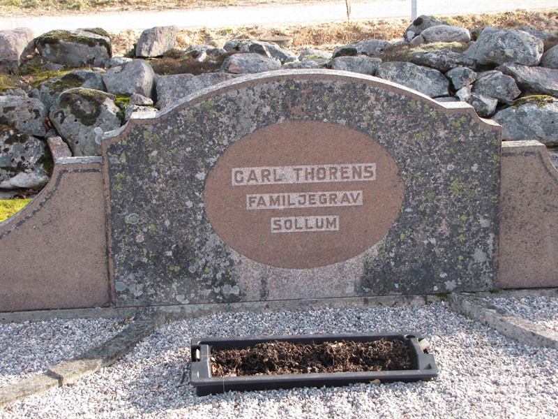 Grave number: HJ    38, 39