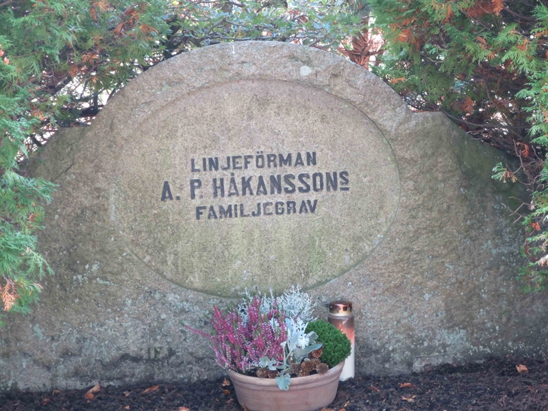 Grave number: HÖB GL.R   106