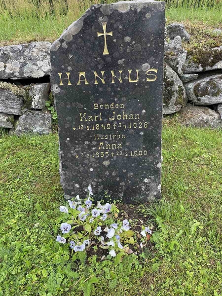 Hautatunnus: N 4 4   693