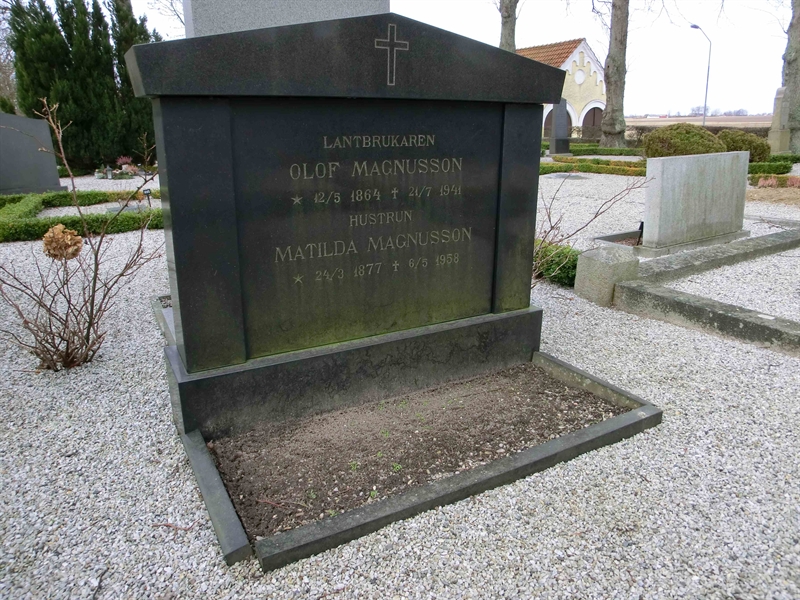 Grave number: LB F 130-131