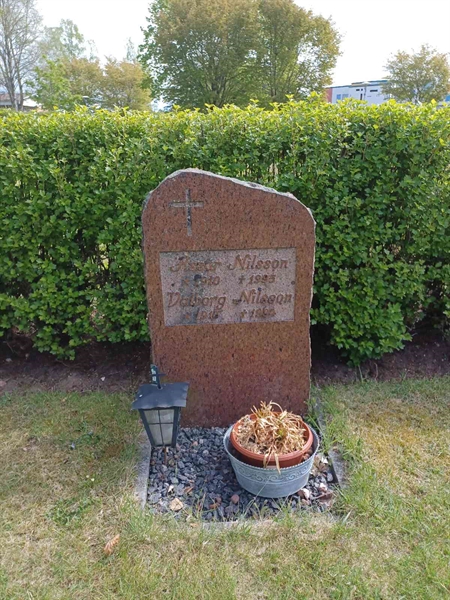 Hautatunnus: OS ÖK 181, 182