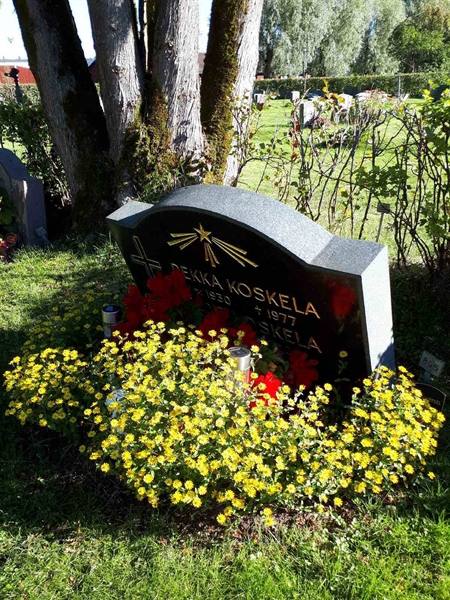 Hautatunnus: NK F B   897-898