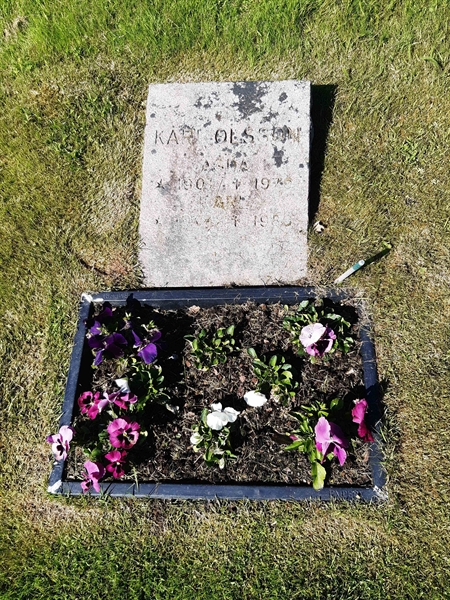 Grave number: KA 09   125
