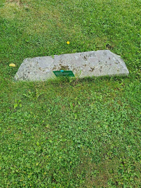 Grave number: KN 02   434