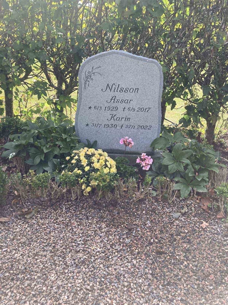 Grave number: Kå 49    23