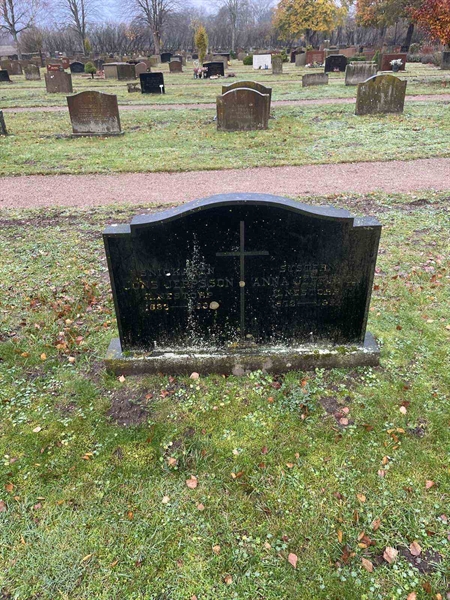 Grave number: VV 6   301, 302, 303