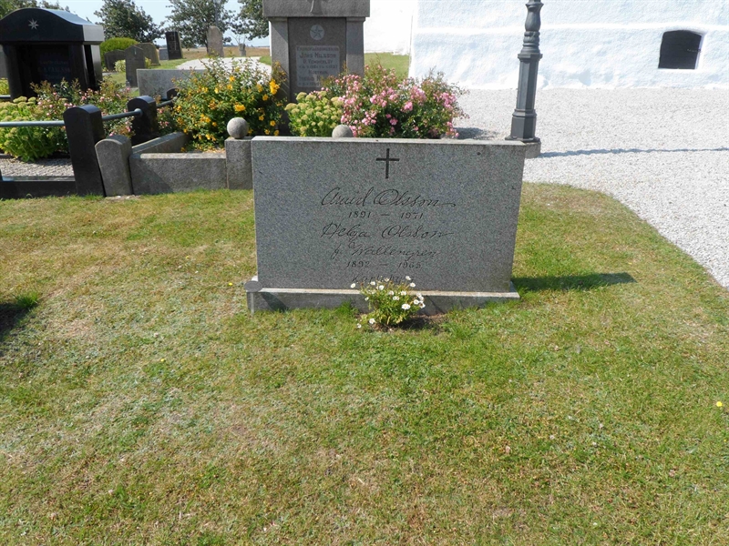 Grave number: ÖV E    12, 13