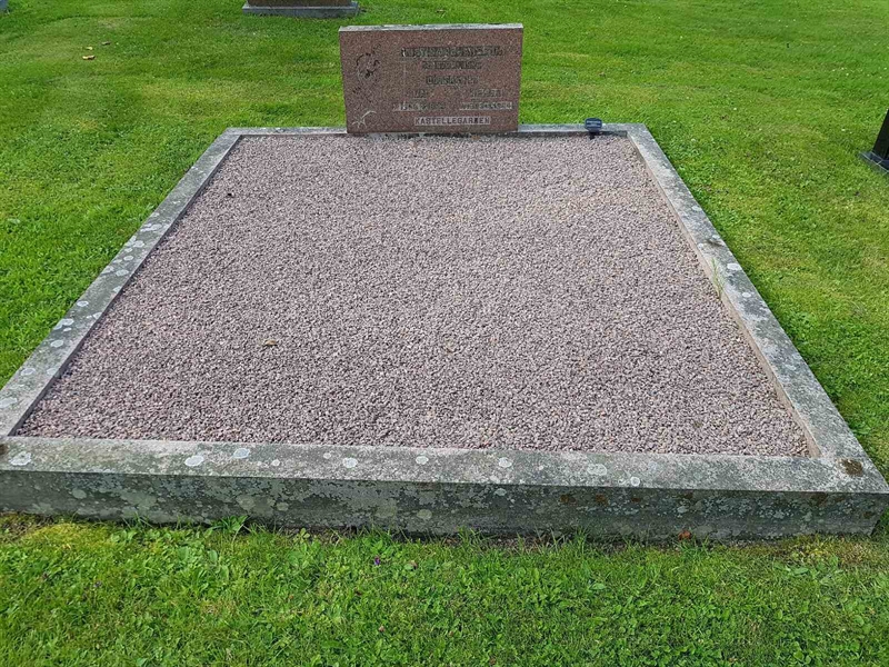 Grave number: 06 60312