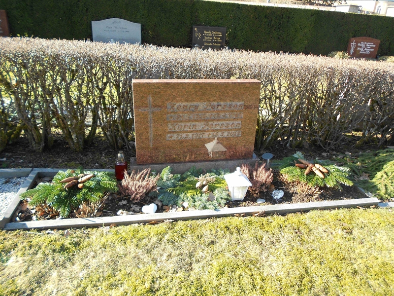 Grave number: NÅ N6    90, 91