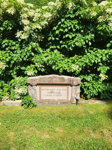 Grave number: Jä 01    83