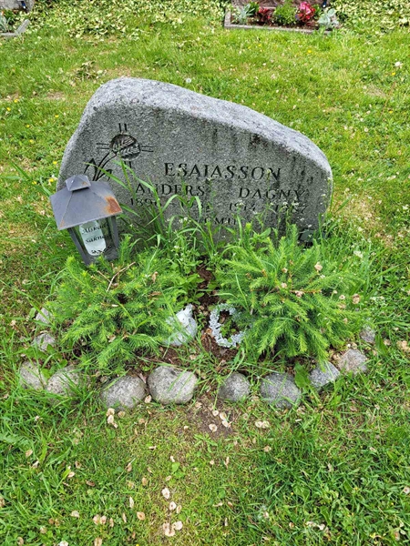 Grave number: kö 01 18   113-114