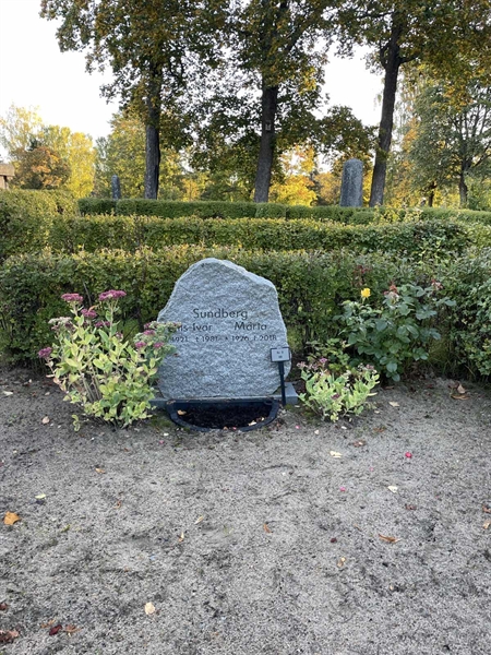 Grave number: 1 G     8B