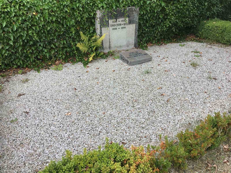 Grave number: 20 G   169-172