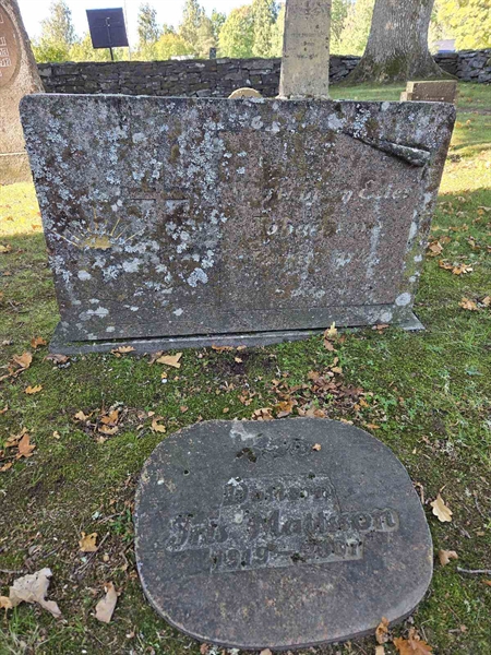 Grave number: T A B   454-455