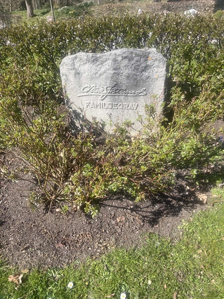 Grave number: 1 3 F1 304