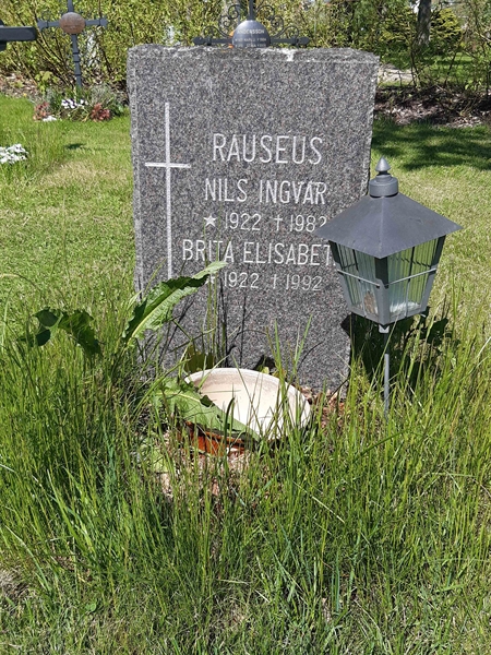 Grave number: NO 08    81